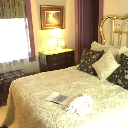 Parsonage Inn Bed And Breakfast-2