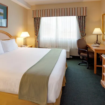 Holiday Inn Express Hotel & Suites Watertown - Thousand Islands By Ihg-2