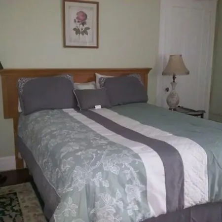 Six Acres Bed And Breakfast-2