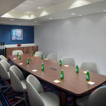 Hampton Inn By Hilton Garden City Long Island-2