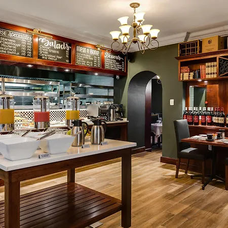 Protea Hotel By Marriott Franschhoek-3