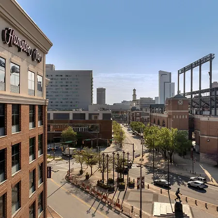 Hampton Inn Baltimore-Downtown-Convention Center-2