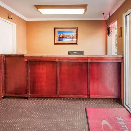 Econo Lodge Portland Downtown-3