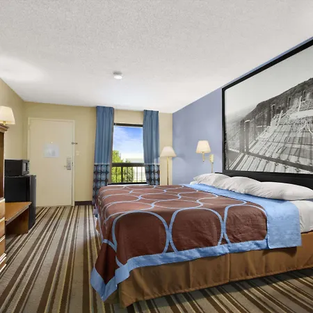 Super 8 By Wyndham Oxford-3