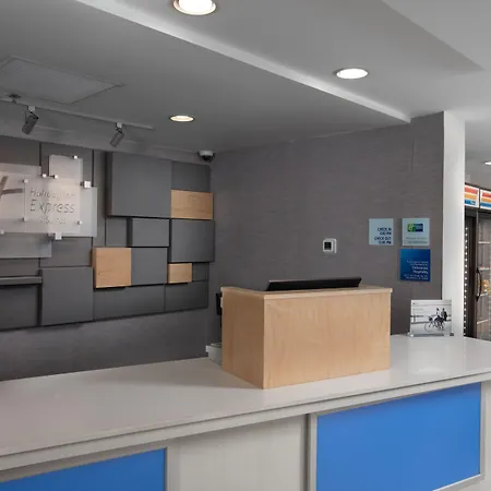 Holiday Inn Express Hotel & Suites Altoona-Des Moines By Ihg-3