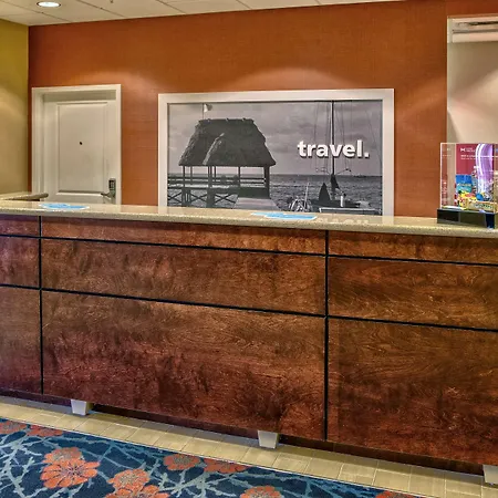 Hampton Inn & Suites Fort Myers Estero-2