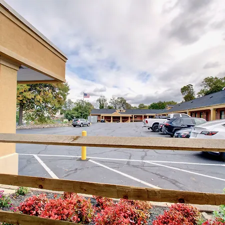 Budget Inn Falls Church-2