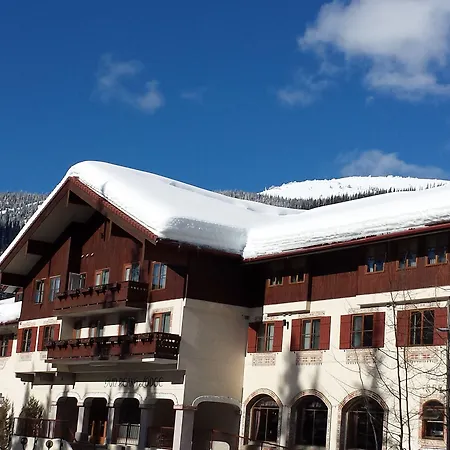 Sun Peaks Lodge-2