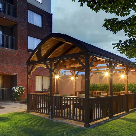 Courtyard By Marriott Anniston Oxford-3