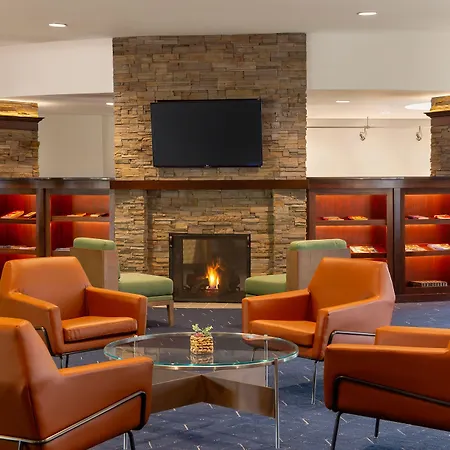 Courtyard By Marriott Madison West / Middleton-2