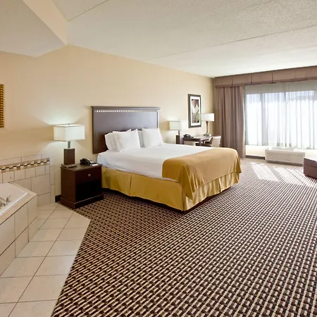 Holiday Inn Express & Suites Seymour-3