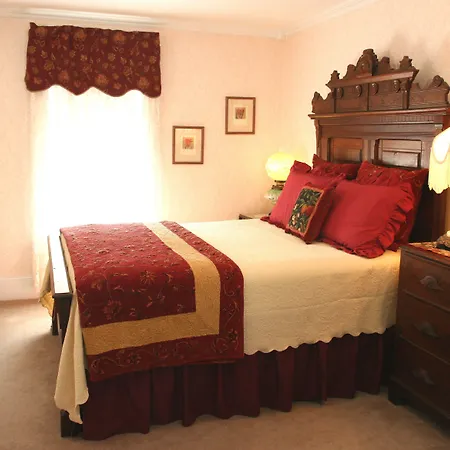 Isaiah Jones Homestead Bed And Breakfast-3