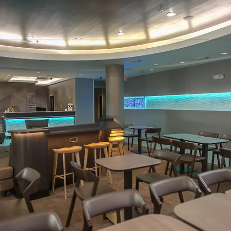 Springhill Suites Houston Pearland-3