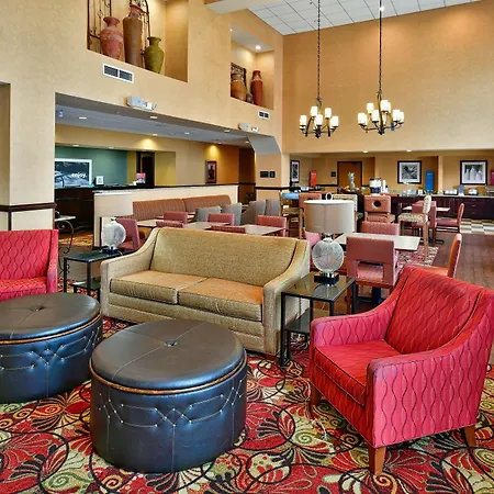 Hampton Inn & Suites Fredericksburg-3