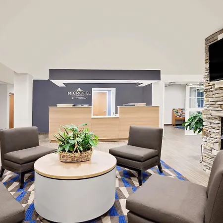 Microtel Inn & Suites By Wyndham Middletown-2