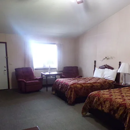 Longhouse Lodge Motel-2