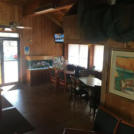 Village Inn Destin-2