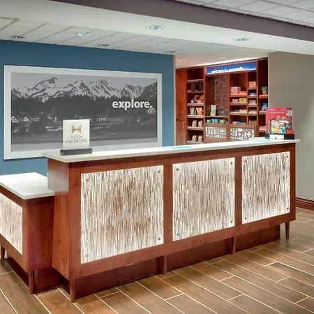 Hampton Inn & Suites Pocatello-3