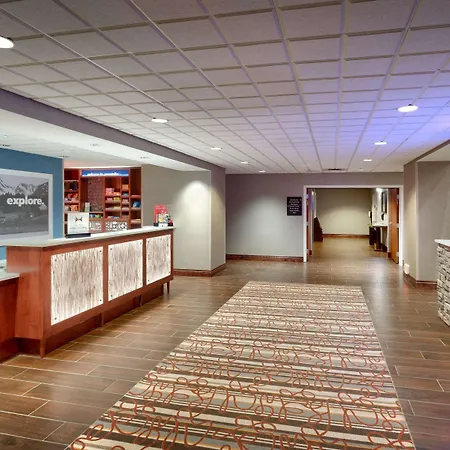 Hampton Inn & Suites Pocatello-2