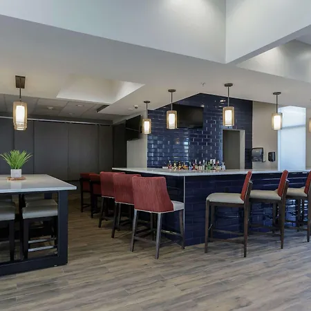Hilton Garden Inn Elkhart-3