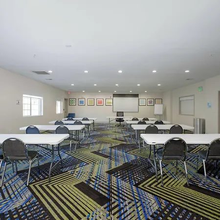 Holiday Inn Express Hotel & Suites Carlsbad By Ihg-3
