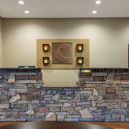 Comfort Inn & Suites Blue Ridge-3