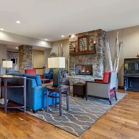 Comfort Inn & Suites Blue Ridge-2