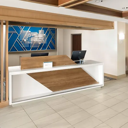 Holiday Inn Express Hotel & Suites Cherry Hills By Ihg-2