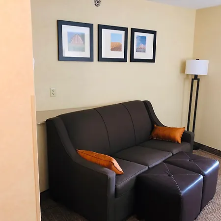 Comfort Suites Elkhart South-2