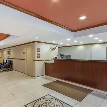 Comfort Inn & Suites Charleston Airport Convention Center-3