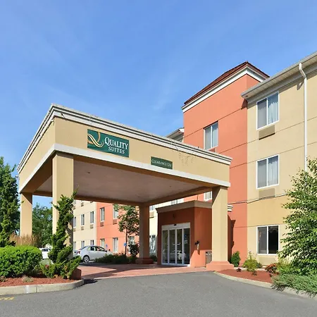 Quality Suites Stratford-2