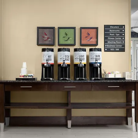 Hampton Inn Syracuse Clay-3