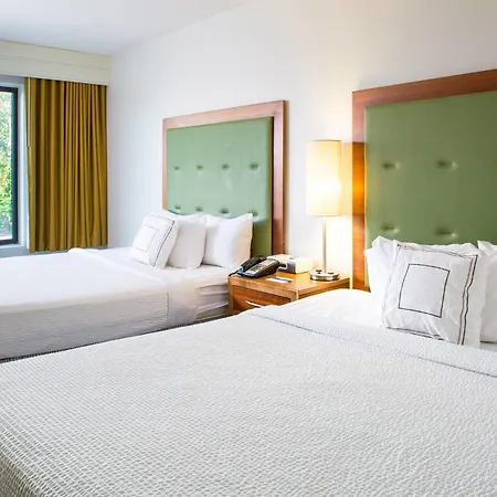 Springhill Suites Hampton-3