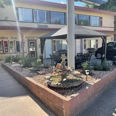 Pikes Peak Inn-3