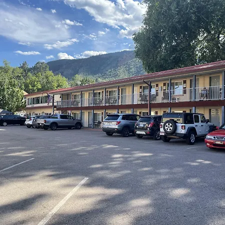 Pikes Peak Inn-2