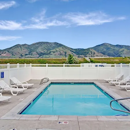 Days Inn By Wyndham Brigham City-3