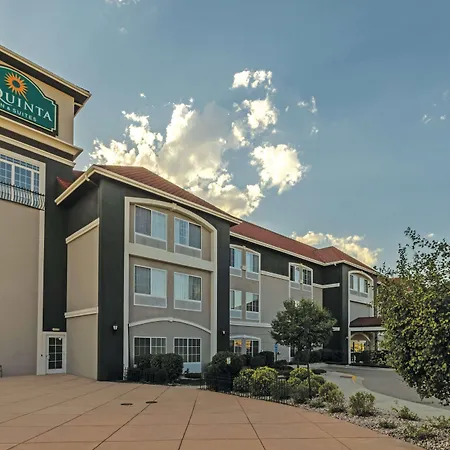 La Quinta Inn & Suites By Wyndham Loveland Estes Park-2