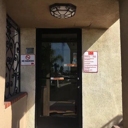 Econo Lodge Long Beach I-405-3