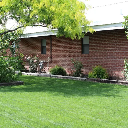 Ontario Inn-3