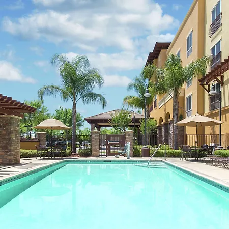 Hampton Inn & Suites Lodi-2