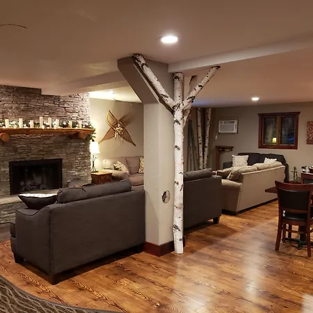 Rib Mountain Inn-3