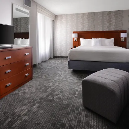 Courtyard Marriott Houston Pearland-3