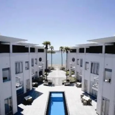 The Waterfront Suites - Heritage Collection-3