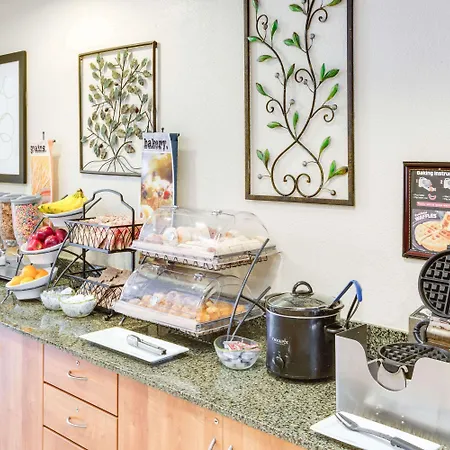 Microtel Inn & Suites By Wyndham Saraland-3