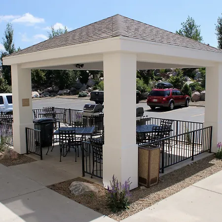 Candlewood Suites Bismarck-2
