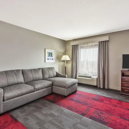 Hampton Inn & Suites Madison - West-3
