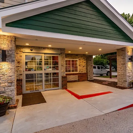 Hometowne Studios & Suites By Red Roof Bentonville-2