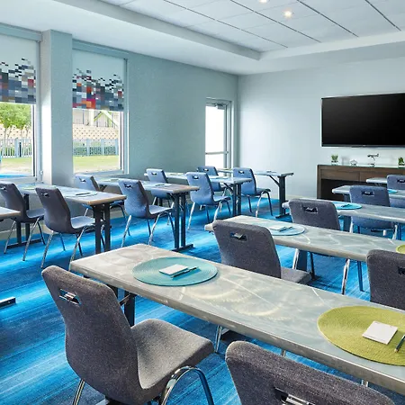 Aloft By Marriott Plano-3