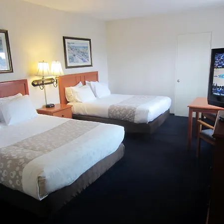 Newport Channel Inn-3