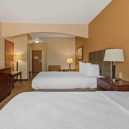 Best Western Plus Butterfield Inn-3
